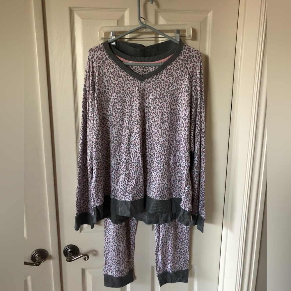 Cuddl Duds Pink and Gray Leopard Pajama Set